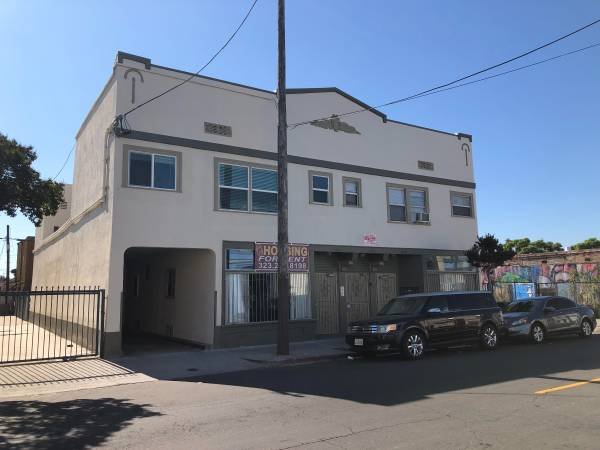 $3,375 / 3br - 3 bedroom Apartment - Close to USC, FIDM, MT ST MARY &amp; LA TRADE TECH (1366 W 24th Street)