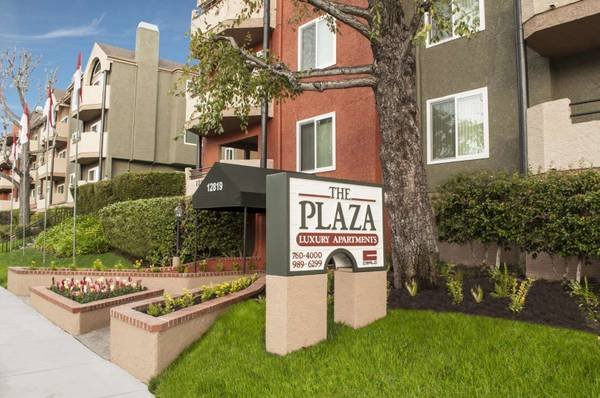 $2,865 / 2br - 1012ft2 - Don't Miss This Fabulous 2-Bedroom, 2-Bath in a Highly Desirable Location! (Sherman Village - Sherman Oaks)