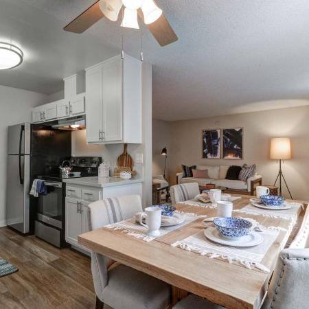 $3,087 / 2br - 945ft2 - Secondary Patio, Assigned Parking, Backsplash, Quartz Countertop (Torrance)