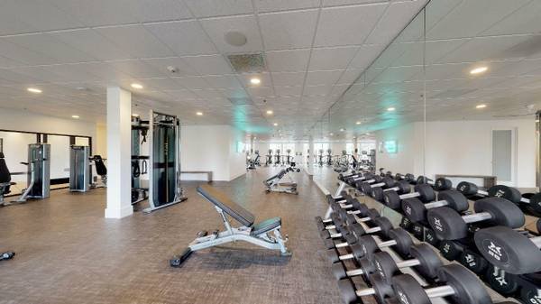 $3,350 / 2br - 797ft2 - Fabulous 2 Bedroom 2 Bathroom with Tennis, Theater Room, and MORE Amenities! (Sherman Oaks)