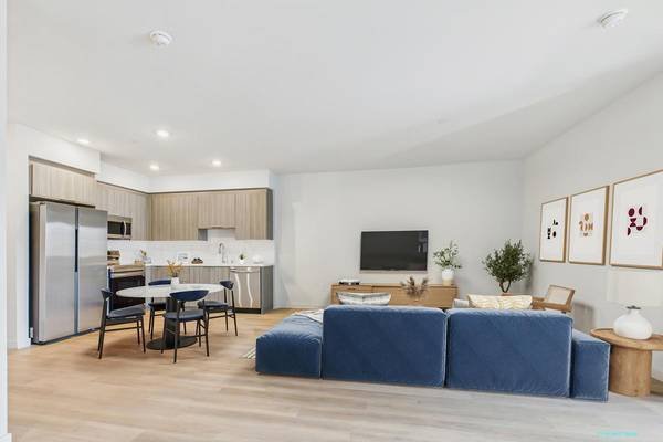 $3,795 / 2br - 1284ft2 - Modern 2 Bedroom + Den in San Pedro, In-Home Washer/Dryer, Outdoor Spa (San Pedro)