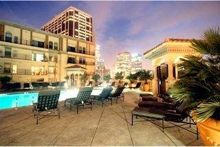 $2,589 / 2br - 979ft2 - EV Chargers, ATM Machine, Large Picture Windows (1221 W. 3rd St., Los Angeles, CA)