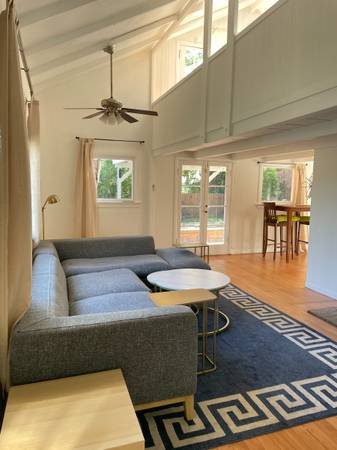 $4,150 / 1br - 850ft2 - Furnished Hollywood Hills Cottage