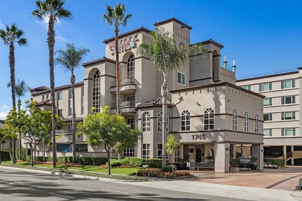 $993 / 1br - Peacock Suites Timeshare For Rent, 1 Bedroom Suite with 2 Queen Beds (Anaheim)