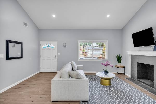 $8,000 / 4br - House For Rent at 5676 E Bloomfield Street, Simi Valley, CA