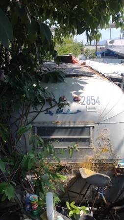 800 Square Feet - Trailer Home STREAMLINE 1974 (Baldwin Park)