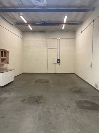 OFFICE/WAREHOUSE UNITS FOR LEASE IN GLENDORA! NO CAM FEE/LOADING DOORS (Glendora)