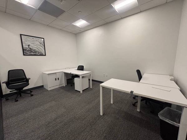 Office Space for Rent in Downtown, 1200 sqft, $3200/month, 2-Year Lease, Prime Location