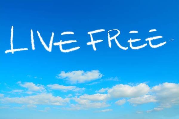 Free Room for a Receptionist/Hostess (All Calif)