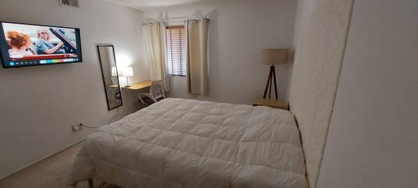$700 Cute and Quiet Condo Room, Fully Furnished (Azusa)