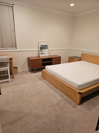 $1,750 / 3br - 1500ft2 - $1750 (Utilities Included) Glendale Condo (Glendale)