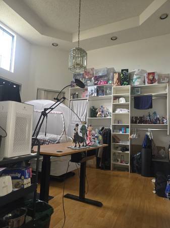 $750 / 1br - $750 per month - Modern high ceiling bedroom in Alhambra, CA (Alhambra)