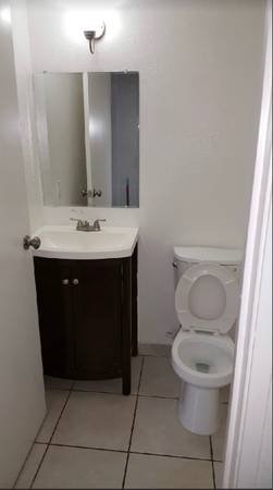 $900 / 2br - Room for rent for January 2026 (Los Angeles)