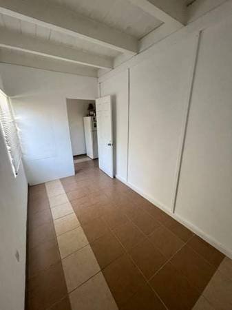 $800 for a 6-bedroom - Very Small Room in Hollywood (Short or Long Term) (East Hollywood)
