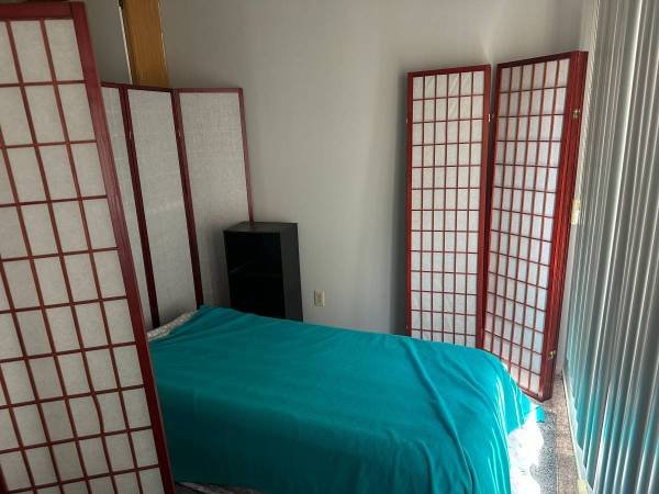 $225 Week-to-Week Temporary Space (North Hollywood)