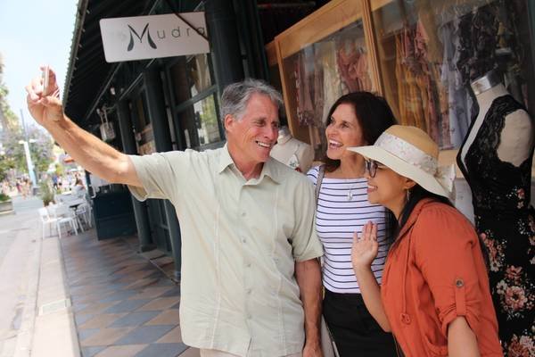 Room Share Wanted in San Francisco, $1,300 Monthly for Private Bedroom with Utilities Included