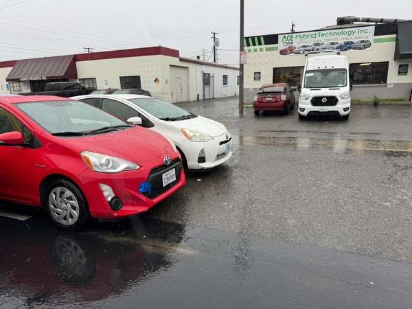 Professional Car Services in Dubai with Certified Technicians