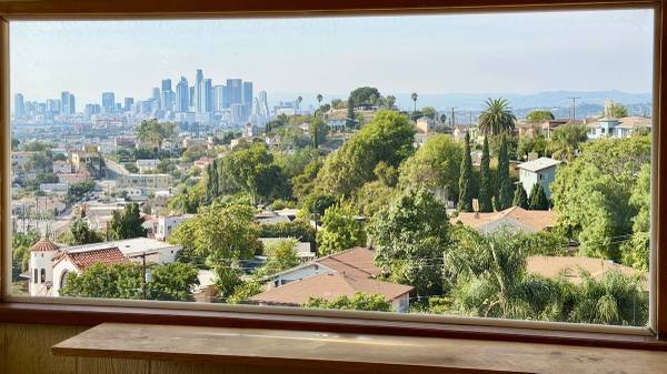 Crystal-Clear Windows – Reliable Local Window Cleaning (East Los Angeles)