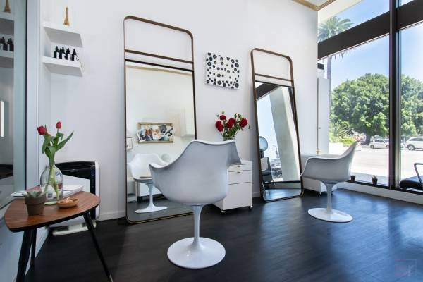 New Members: 4 Weeks Free Rent with $1000 Studio Design Credit in Westwood